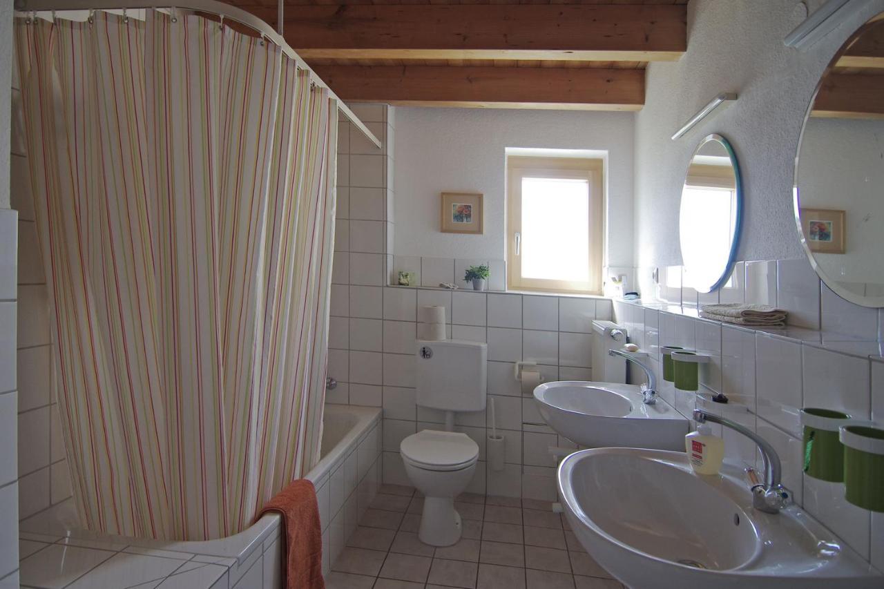 Ferienwohnung Bodenseewelle Friedrichshafen Ngoại thất bức ảnh